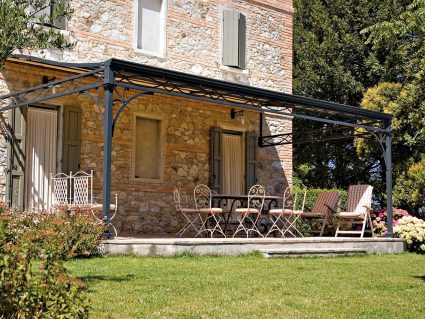 Pergola in ferro addossata con trave laterale Unosider Malatesta