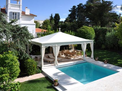 Gazebo in ferro Malatesta con colonne aggiuntive di Unosider