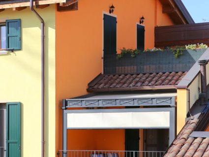 Pergola in ferro addossata Elettra Unosider
