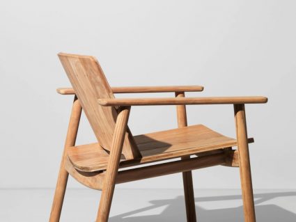 Poltrona bassa Club Riva in legno teak di Kettal