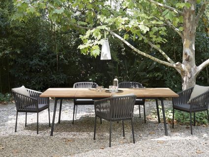 Sedia in corda sintetica con tavolo teak Bitta Kettal