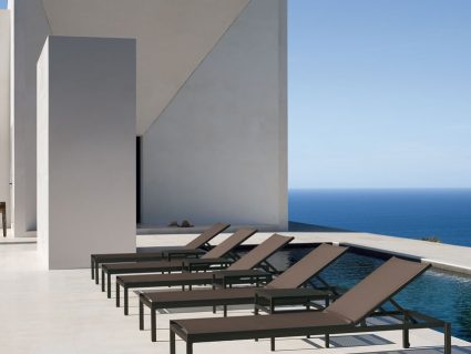 Lettino impilabile seduta porotex Via Kettal