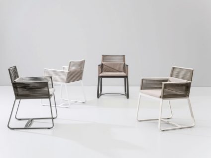 Sedia con braccioli Landscape di Kettal