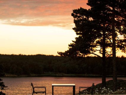 Sedia Park Life con braccioli di Kettal in alluminio