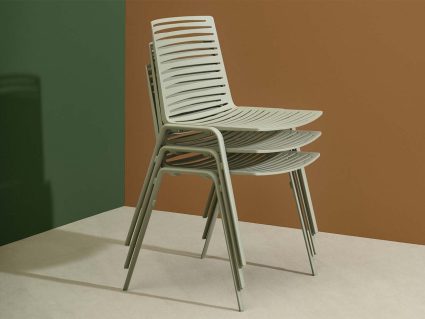 Sedia in alluminio impilabile Zebra di Fast