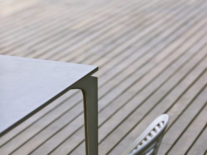 Tavolo per esterno Allsize di Fast dettaglio