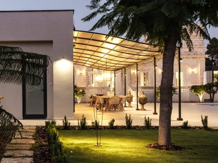 Pergola addossata in ferro Prestige di Unosider