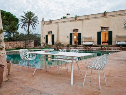 Tavolo da esterno Fast Radice Quadra bianco e sedia Forest