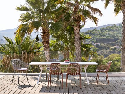 Tavolo da esterno Fast Radice Quadra rettangolare con sedia e poltroncina Forest