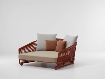 Daybed Bitta Lounge di Kettal in corda sintetica su struttura in alluminio