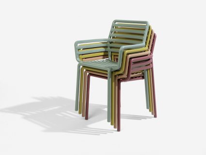 Sedia in resina Doga di Nardi impilabile
