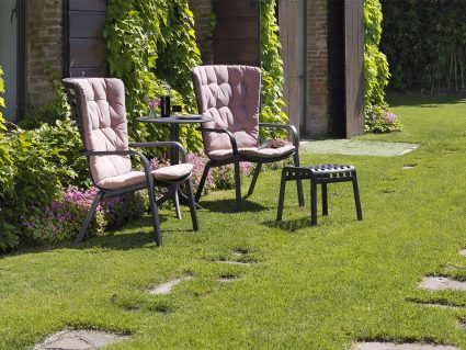 Poltrona sdraio Folio di Nardi antracite con cuscino e Poggio