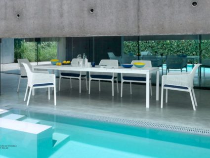 Poltrona Net Relax colore bianco e tavolo allungabile Rio di Nardi