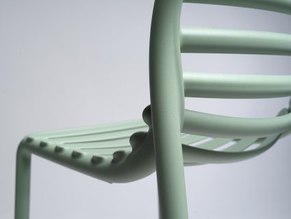 Sedia impilabile Doga di Nardi dettaglio