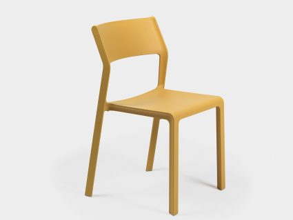 Sedia impilabile Trill di Nardi Senape