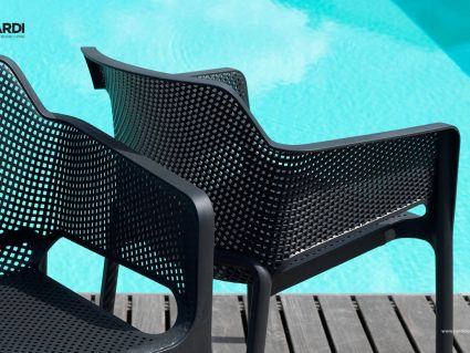 Sedia da esterno Net con braccioli di Nardi antracite