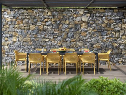 Tavolo allungabile Rio di Nardi con sedia Net impilabile