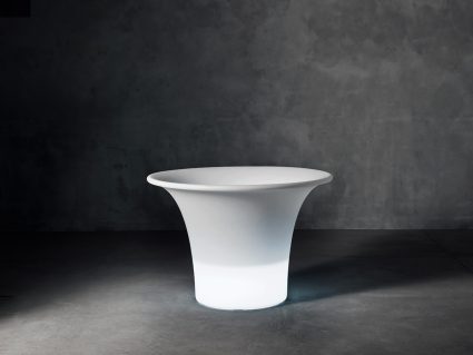 Vaso con illuminazione Serralunga Cone