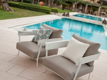 Salotto componibile Aikana di Fast poltrona con braccioli